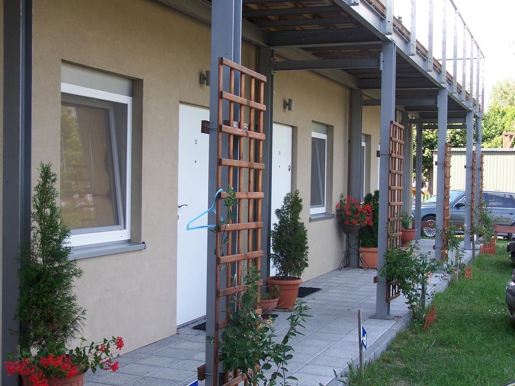 Nowe Guty Fun Appartement Buitenkant foto